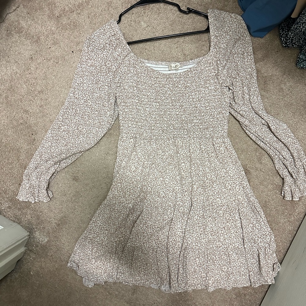 Altrd State- size medium- floral design